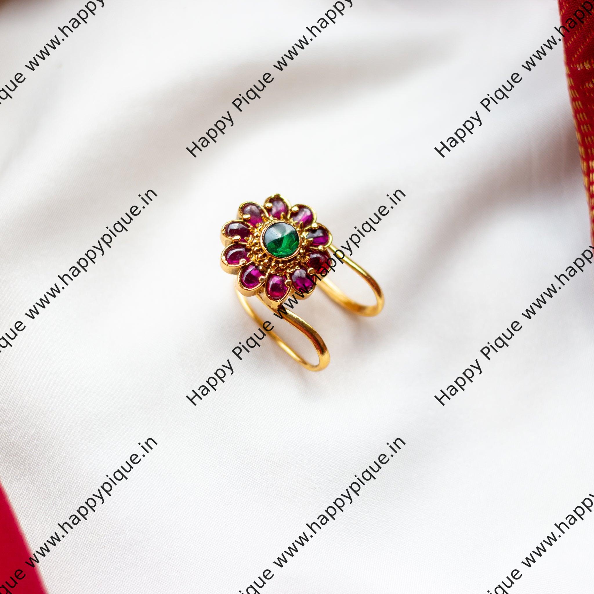 Nagas Real Kemp Classic Flower Vanki Finger Ring - Emerald & Ruby