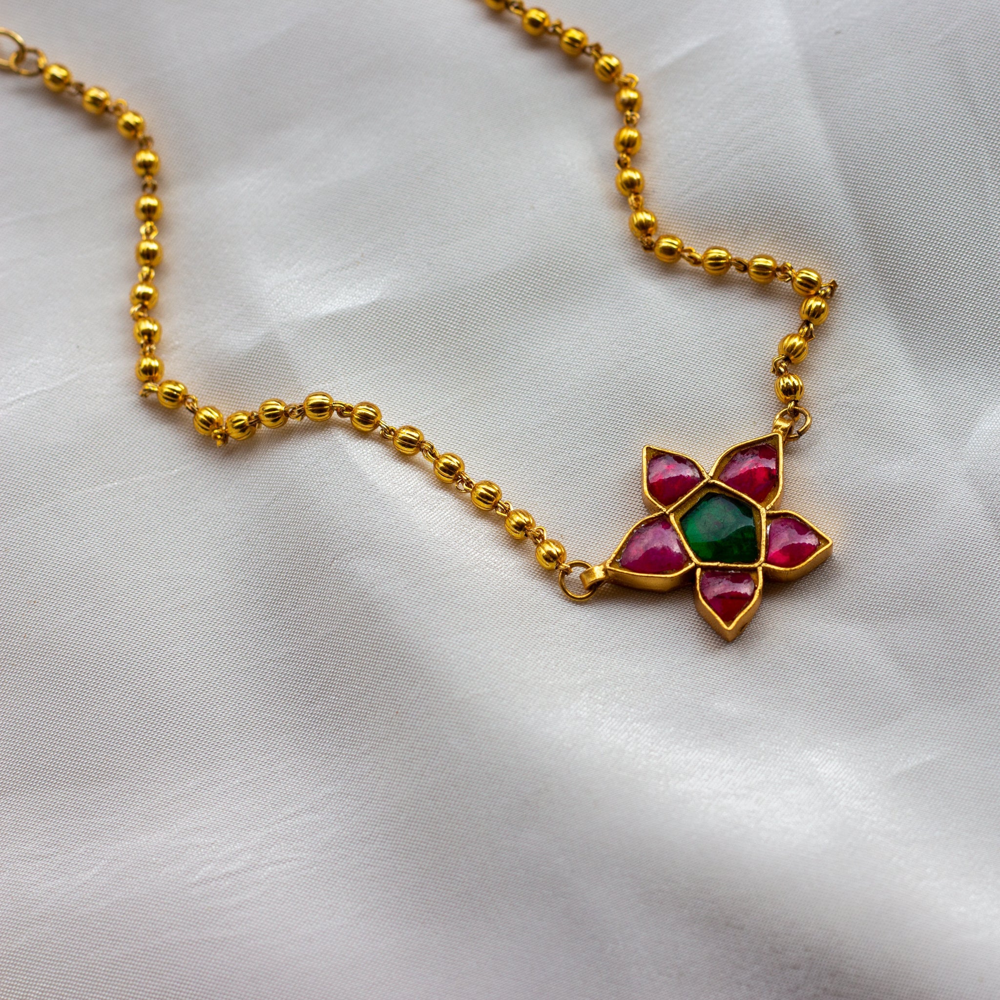 Gold Moti Single Line Star Flower Jadau Kundan Kids Friendly Short Necklace