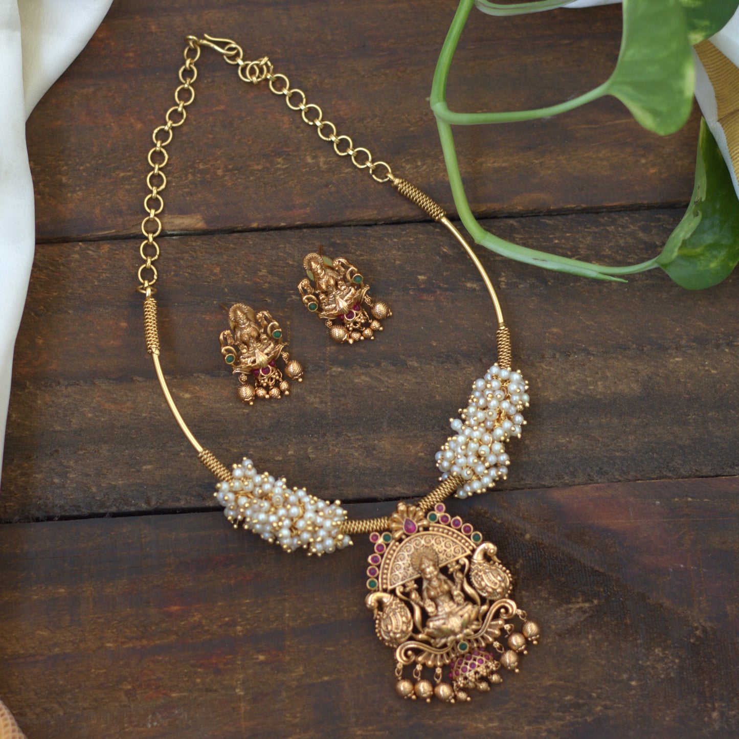 Antique Matte Gold Pearl Bunch Mahalakshmi Hasli Necklace Set