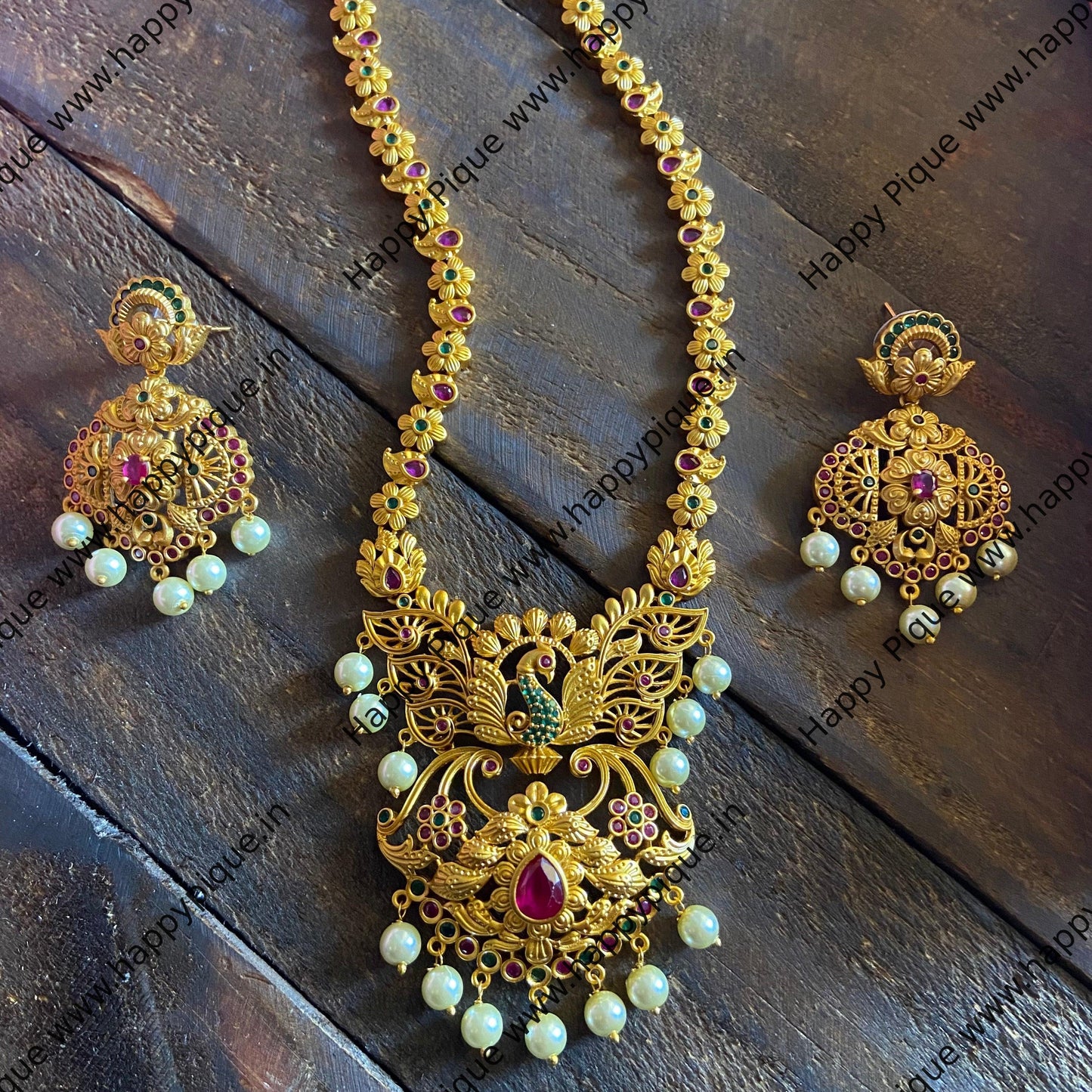 Traditional Mayil Design Gold Look Matte Haaram