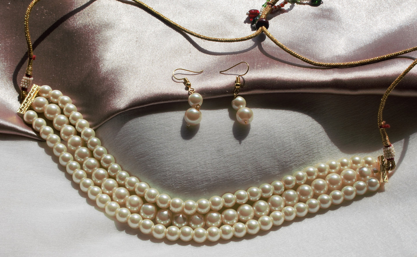 3 Line Classic Pearl Choker