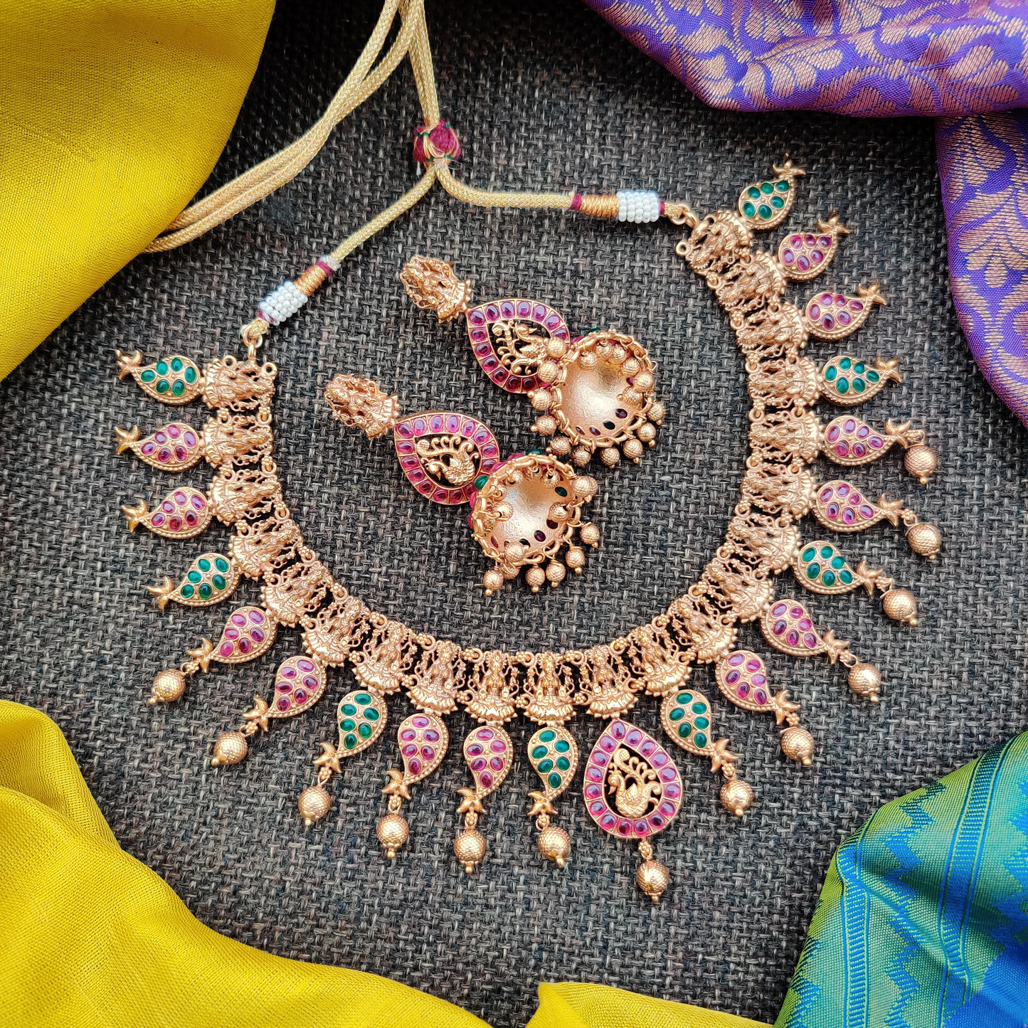 Matte Finish Kemp Lakshmi Devi Paan Bridal Necklace - Happy Pique 