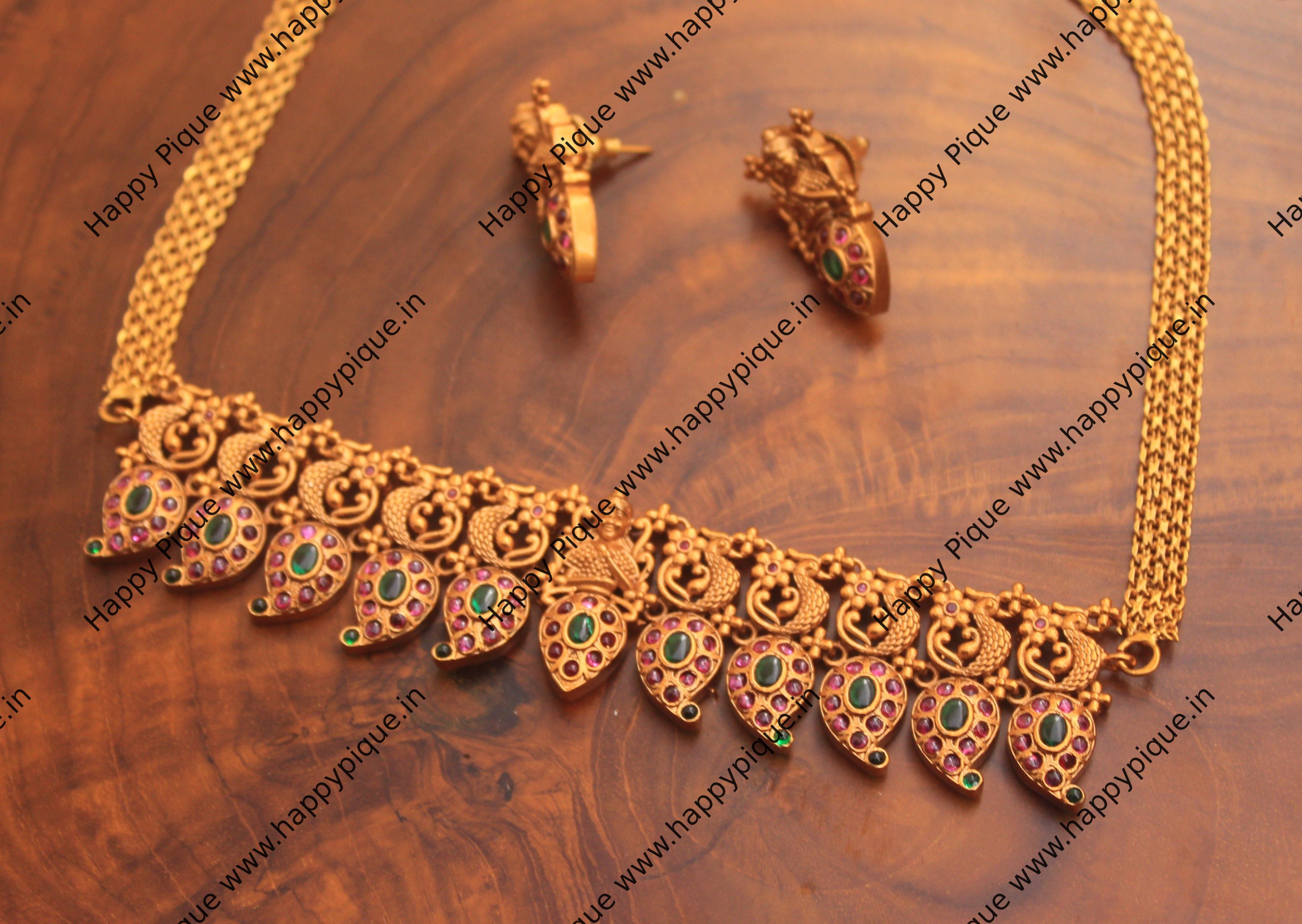 Matte Finish Lakshmi Real Kemp Designer Choker - Red & Green - Happy Pique 