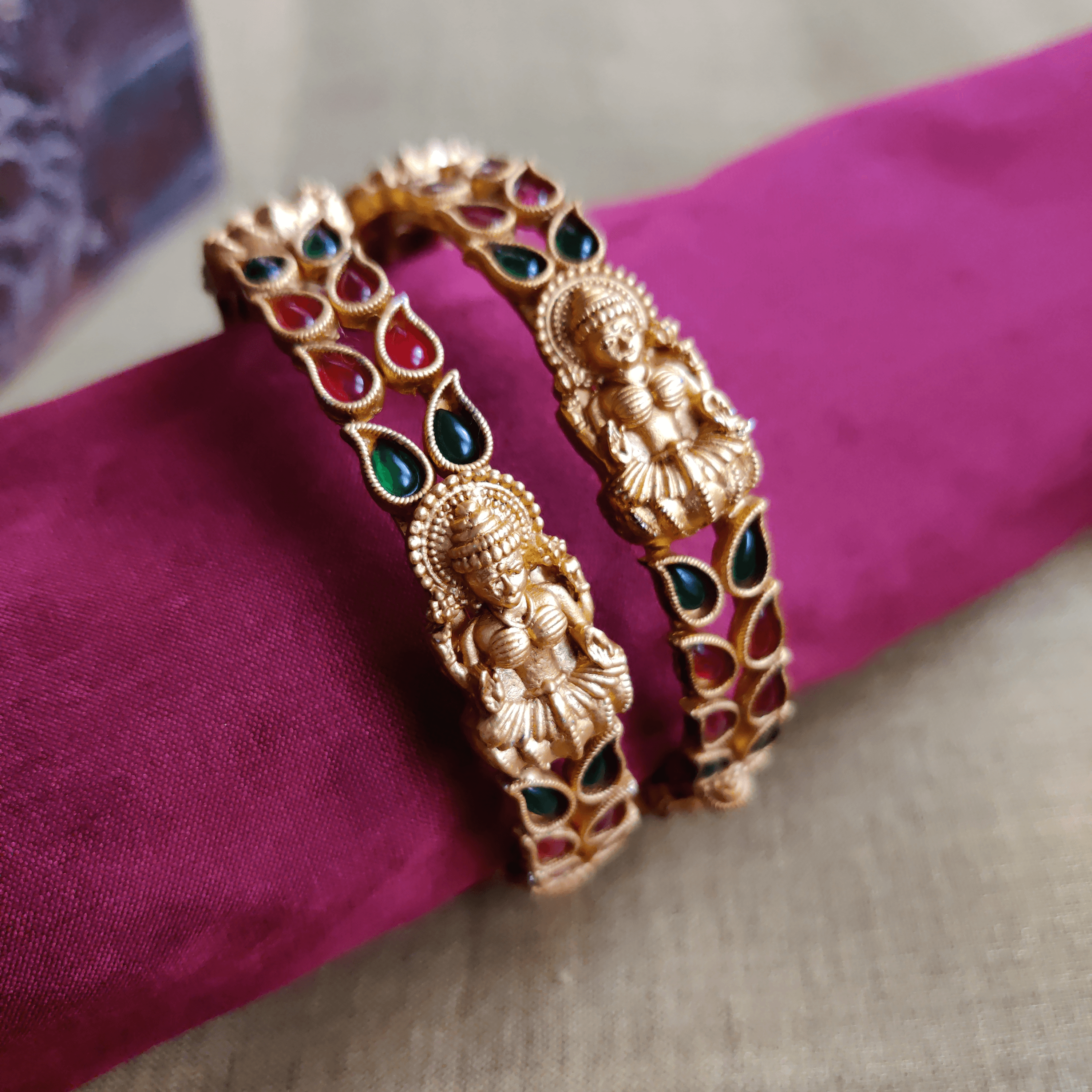 Matte Finish Kemp Leaf Mahalakshmi Bangles - Size:2.4 - Red & Green - Happy Pique 