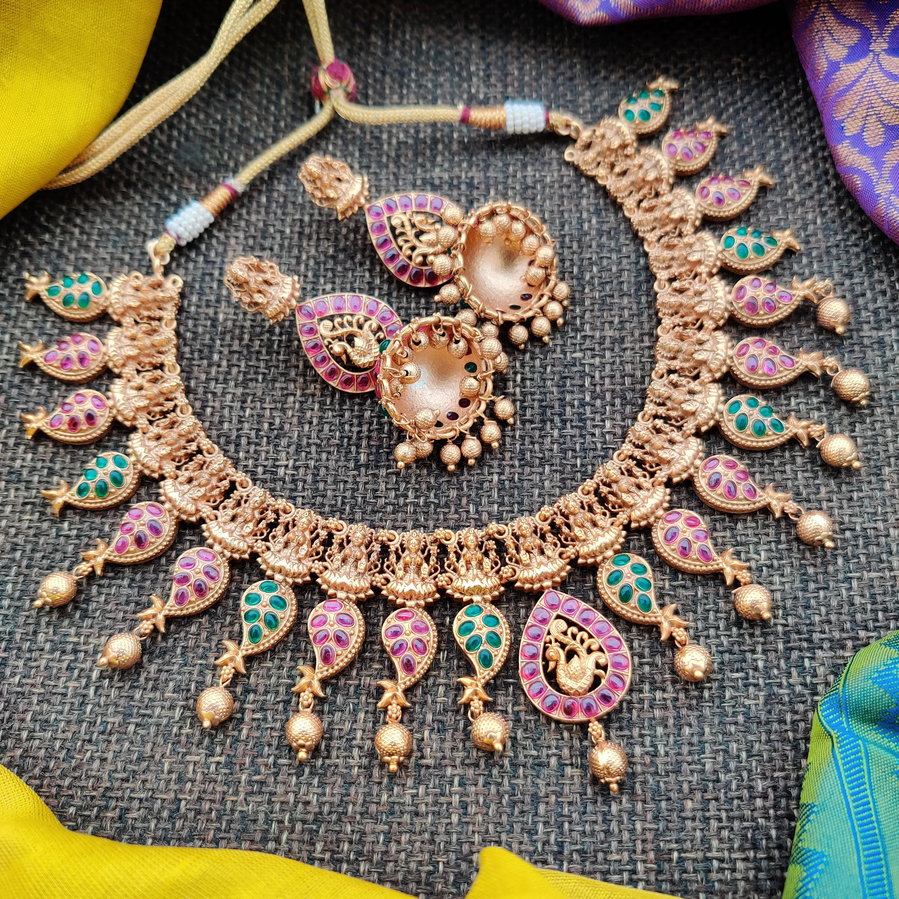 Matte Finish Kemp Lakshmi Devi Paan Bridal Necklace - Happy Pique 