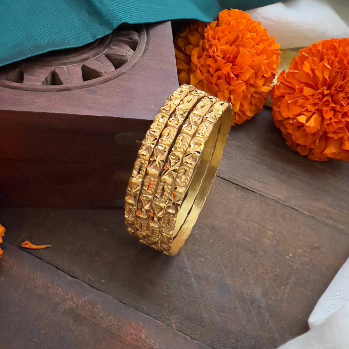 Gold Look Office/Daily Wear Set of 4 Bangles - 014