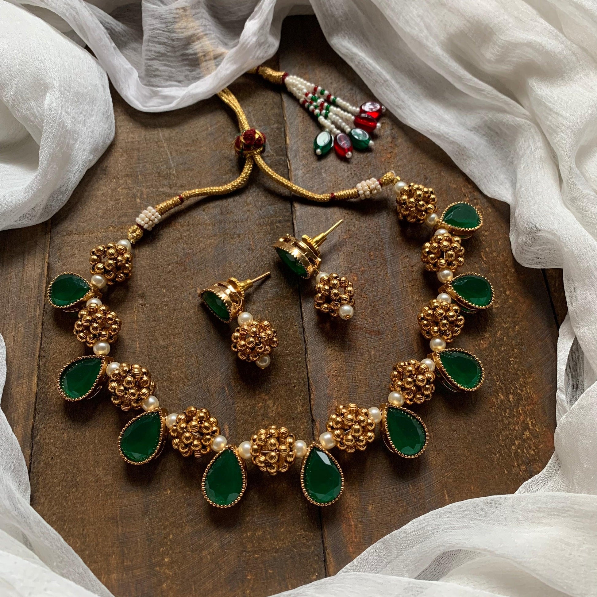 Gold Thushi Balls Tilak Stone Necklace - Green - Happy Pique 