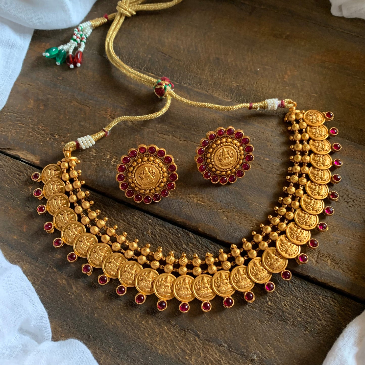 Matte Finish Mahalakshmi Coin Kemp Necklace - Red