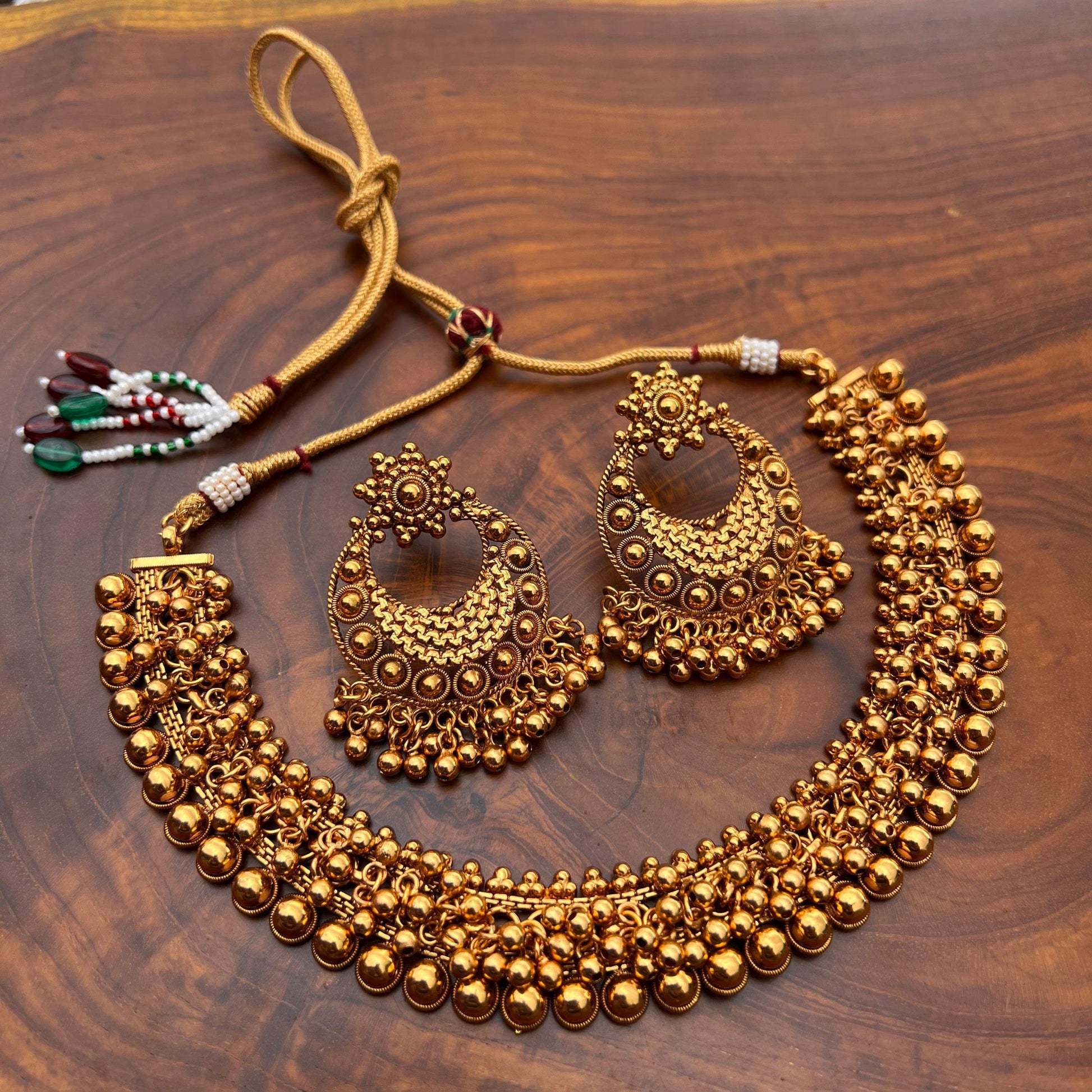 Antique Golden Beads Necklace - Happy Pique 