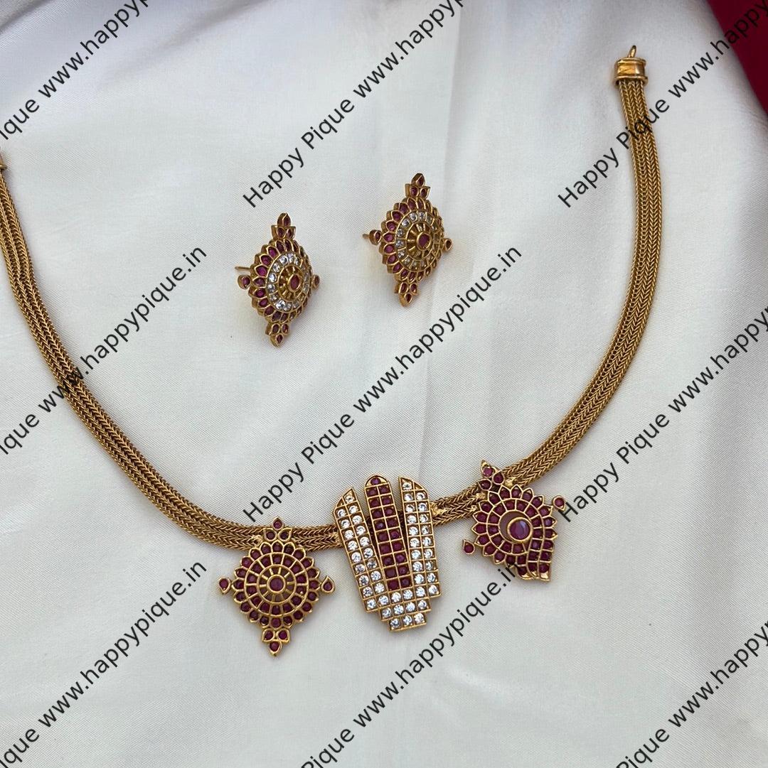 Shankh Chakra Namam Choker Necklace Set - Red