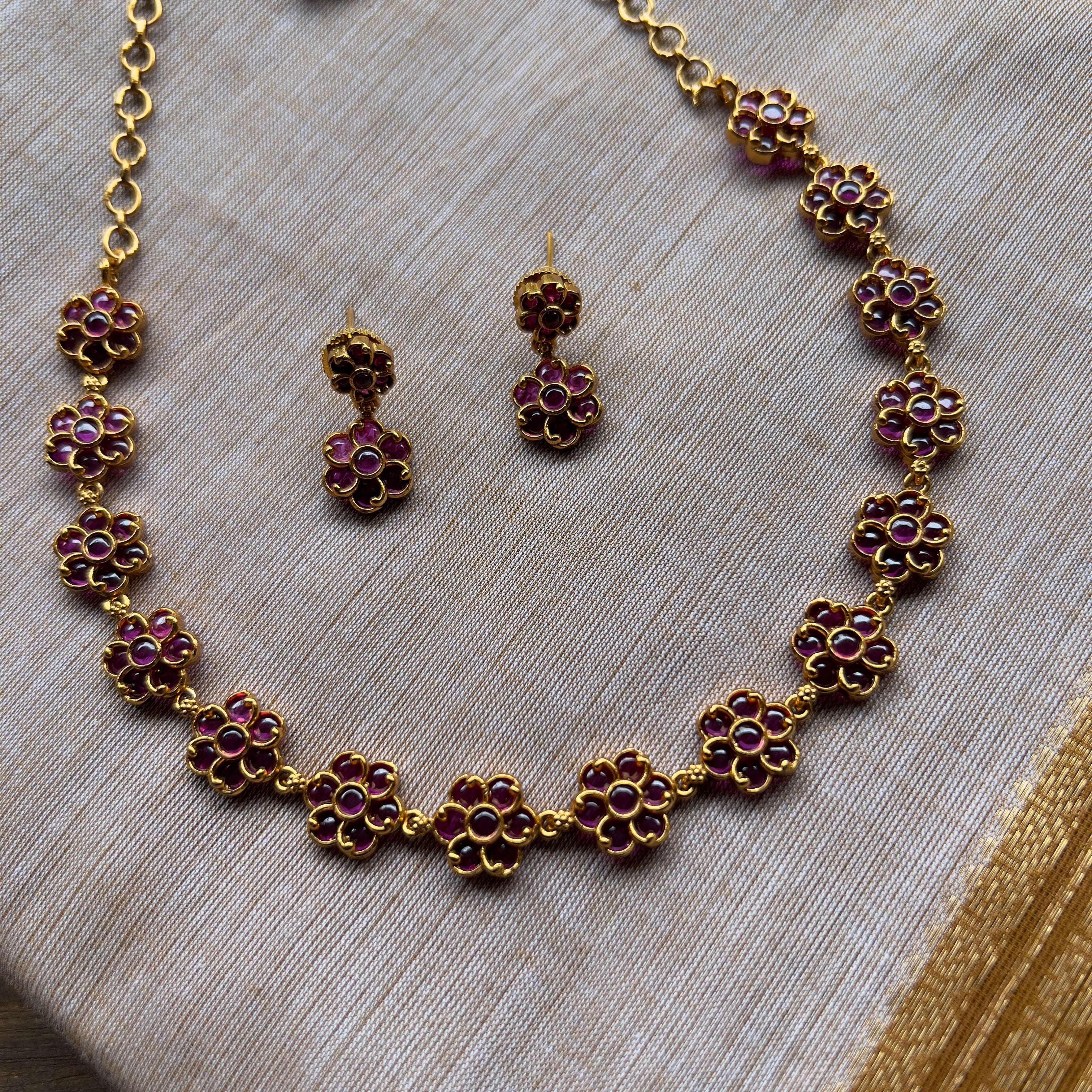 Kids Friendly Premium Kemp Flower Necklace - Ruby