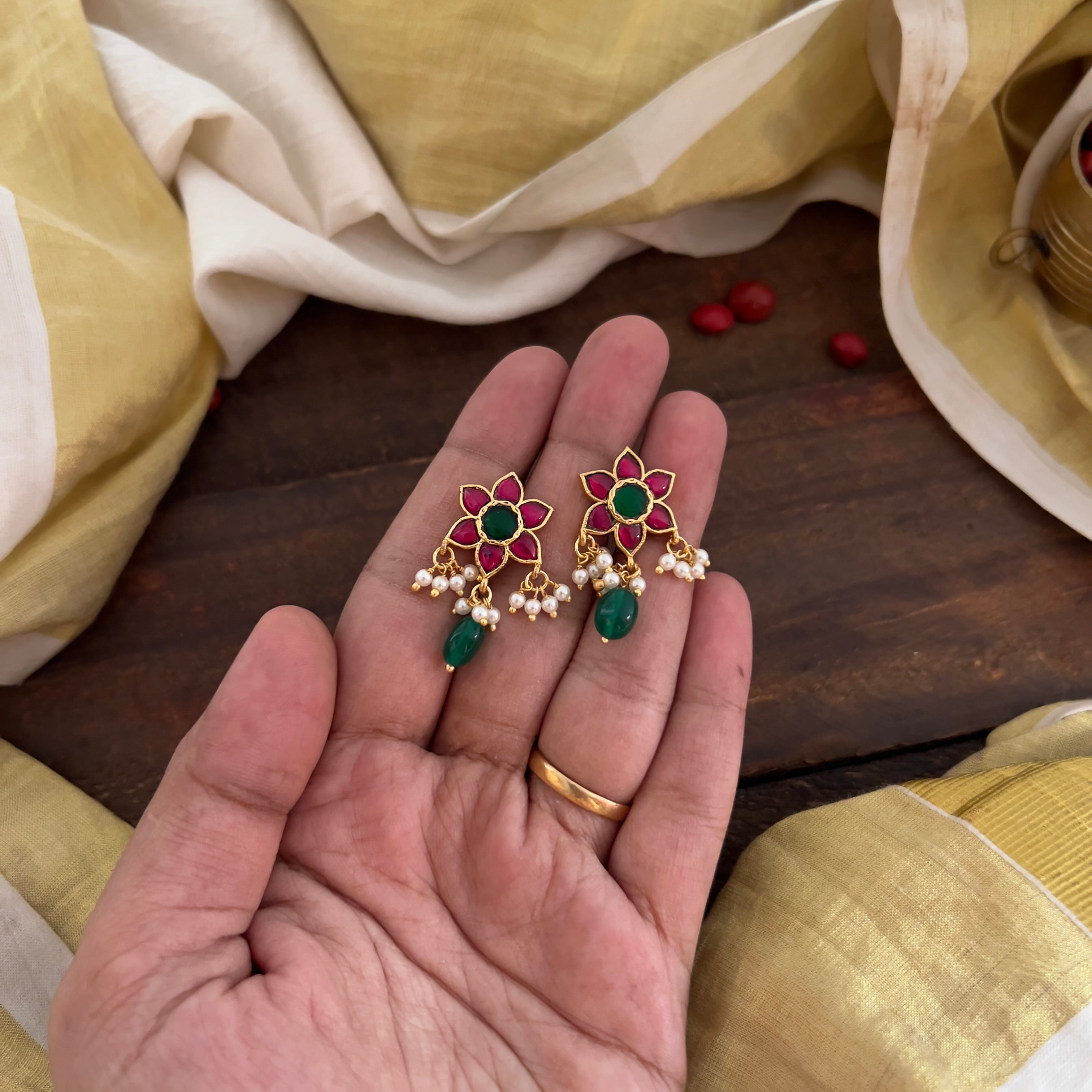 Gold Plated Simple Flower Jadau Kundan Earrings