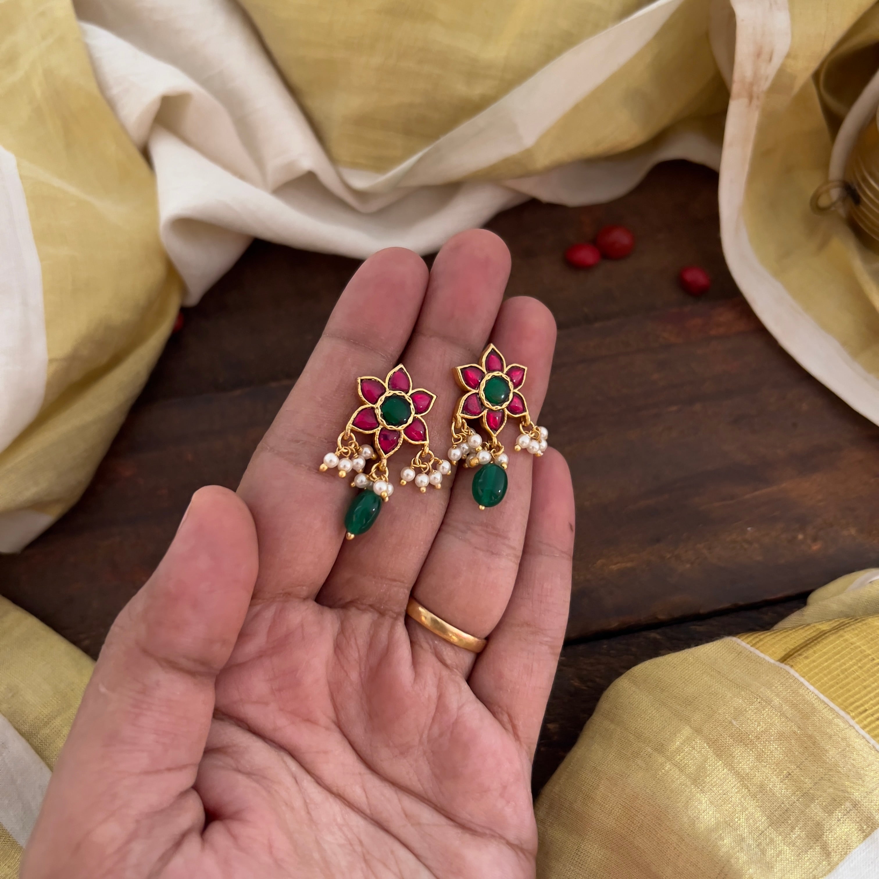 Gold Plated Simple Flower Jadau Kundan Earrings