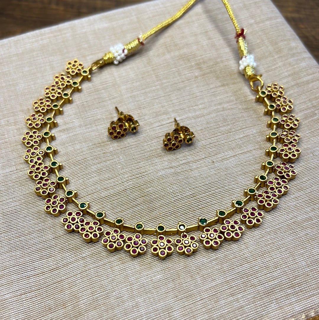 Antique Gold Matte Cute Flower Necklace Set - Red & Green