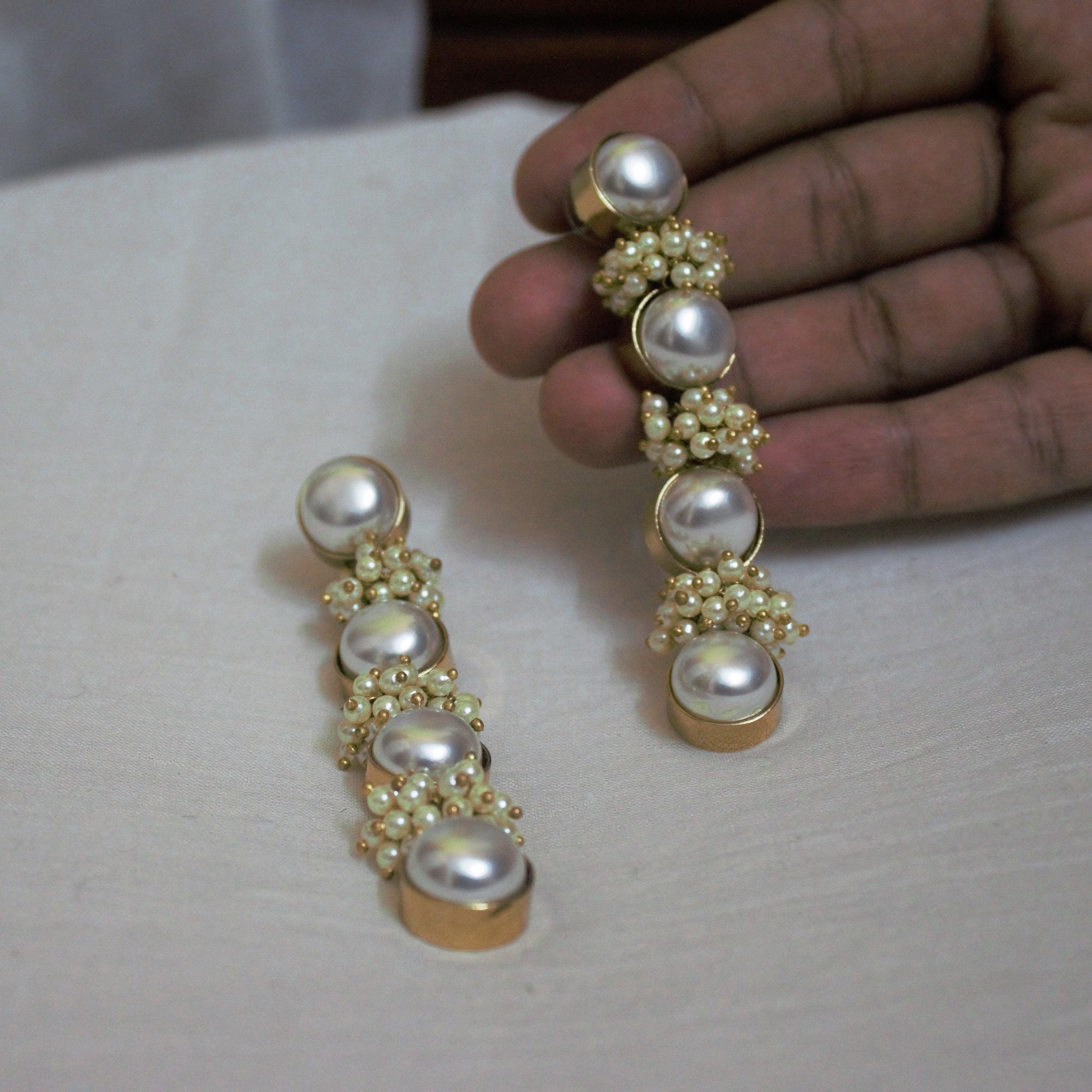 Long 4 Pearls Drop Statement Earrings - Happy Pique 