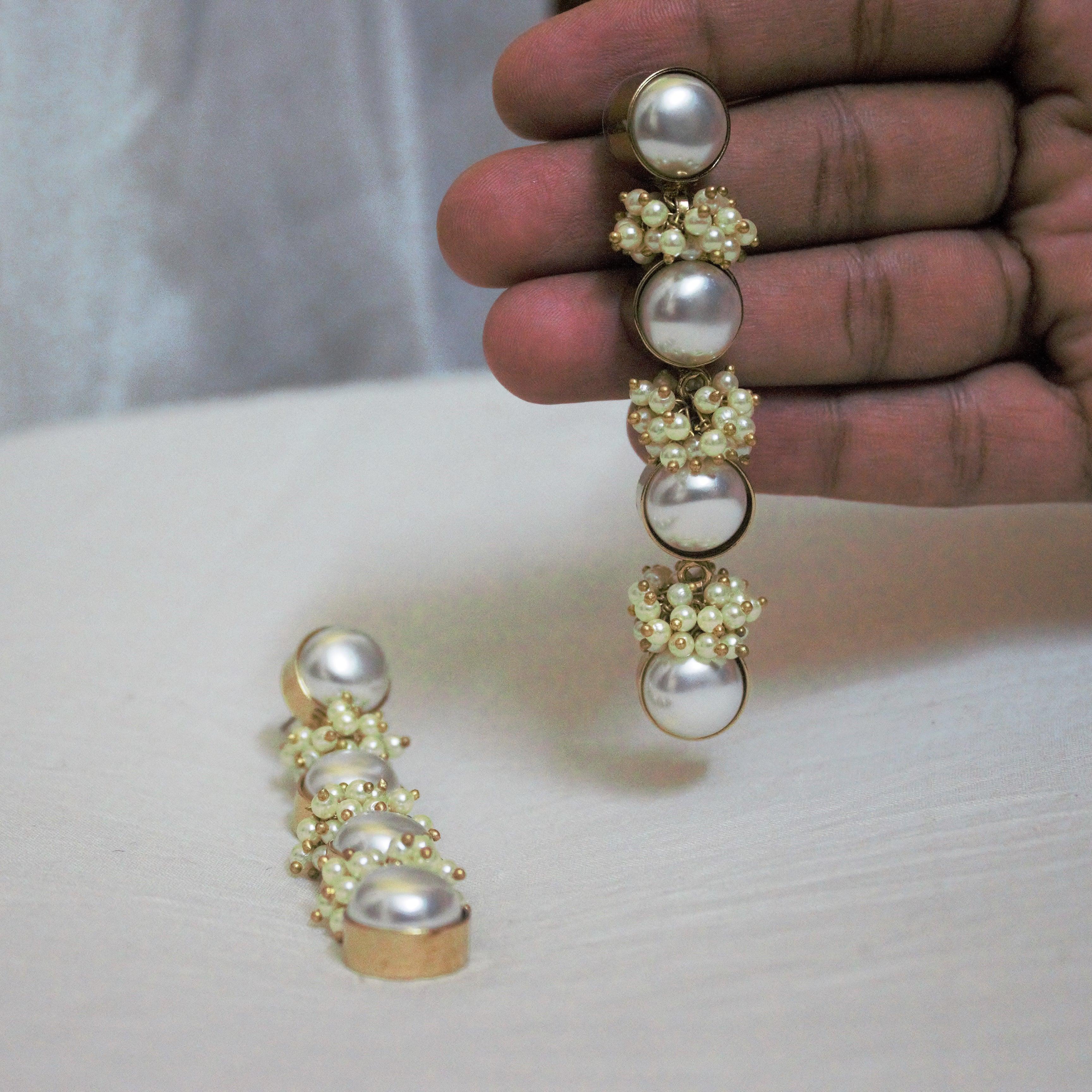 Long 4 Pearls Drop Statement Earrings - Happy Pique 