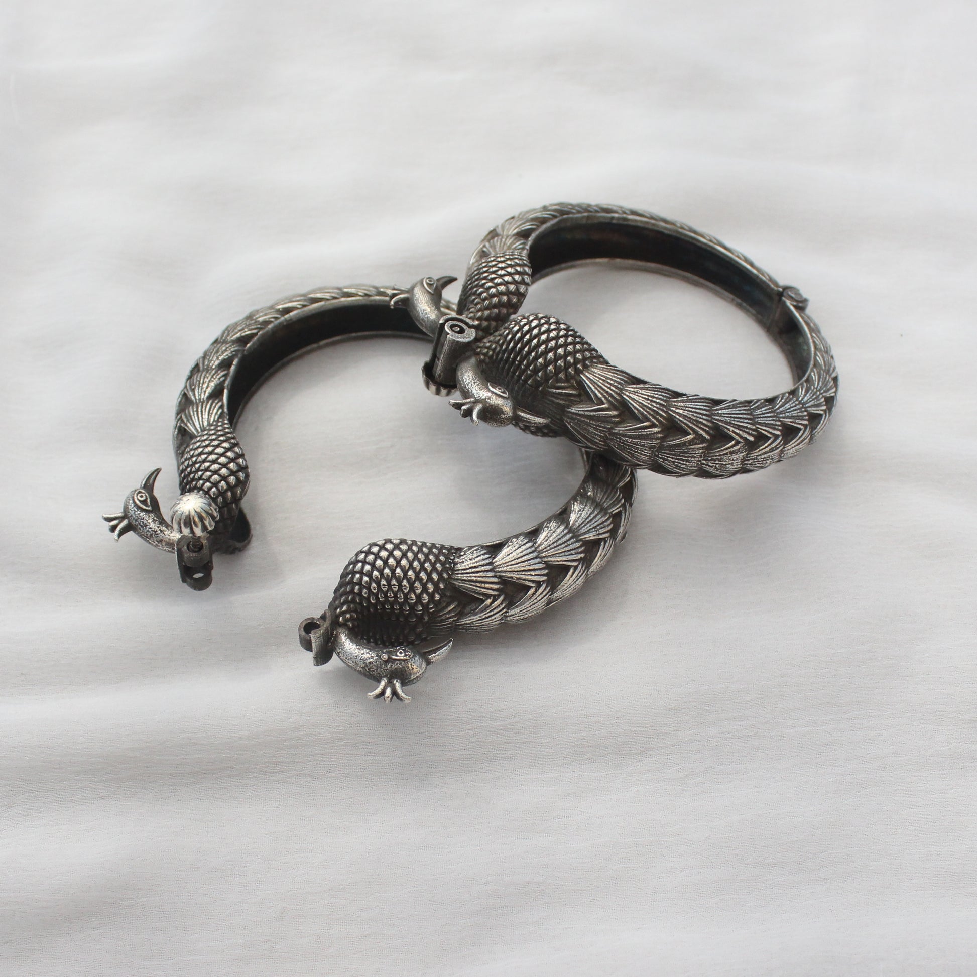 Bohemian Peacock Screw Open Real Silver Look Kada Bangles 