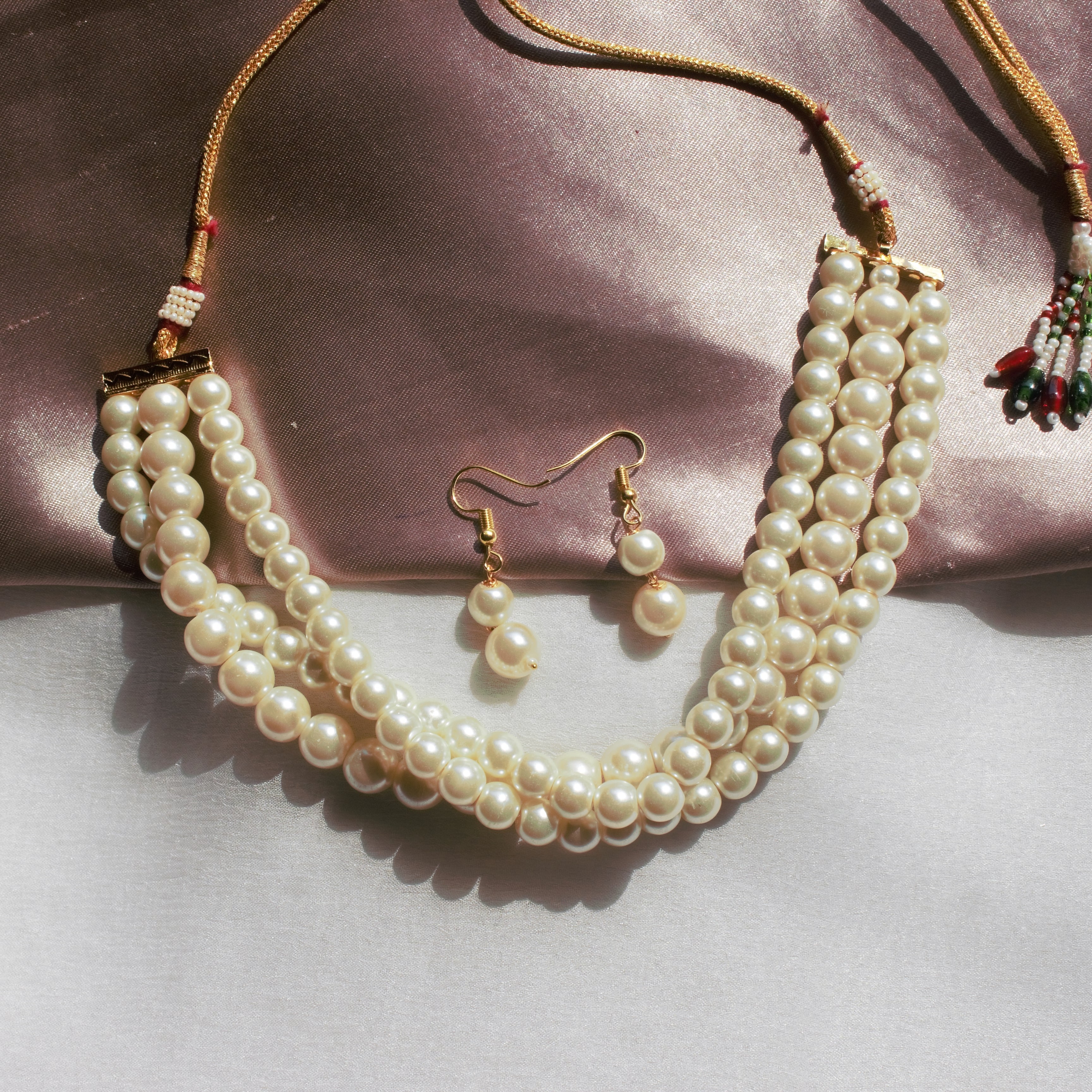 3 Line Classic Pearl Choker